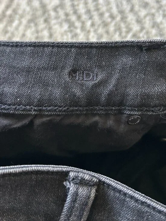 American Eagle Black Midi Jean Shorts! - Picture 2 of 5